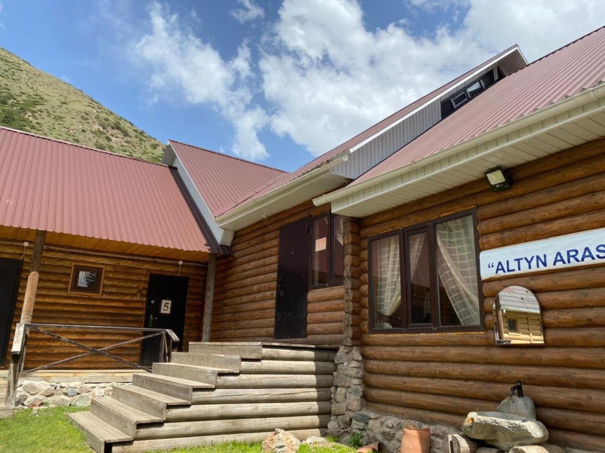 Altyn Arashan Guesthouse Exteriör bild